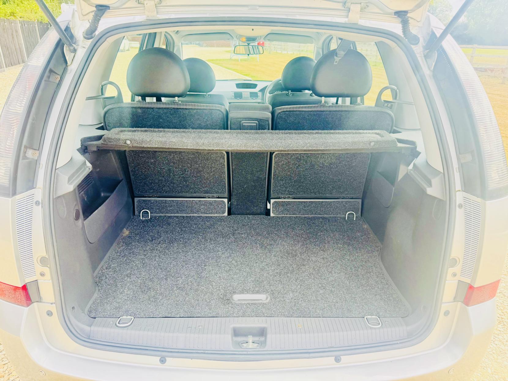 Vauxhall Meriva 1.6i 16v Life MPV 5dr Petrol Easytronic (159 g/km, 104 bhp)