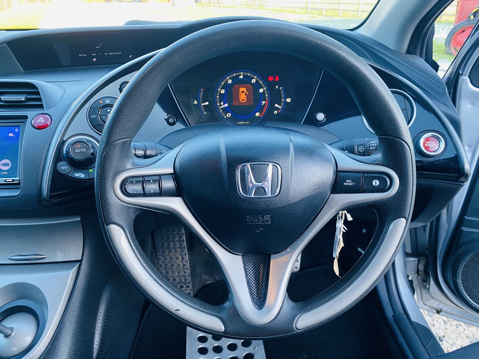 Honda Civic 1.8 i-VTEC SE Hatchback 5dr Petrol Manual (152 g/km, 138 bhp)