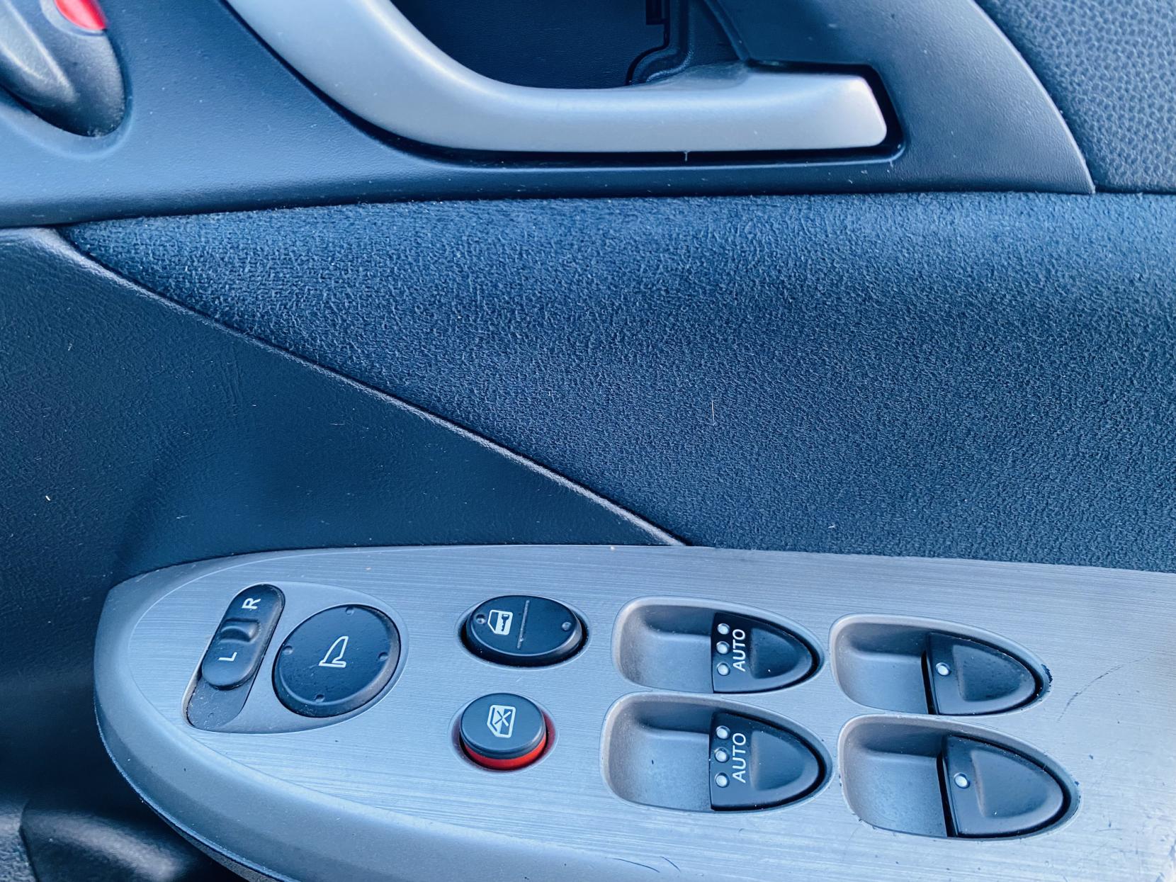 Honda Civic 1.8 i-VTEC SE Hatchback 5dr Petrol Manual (152 g/km, 138 bhp)