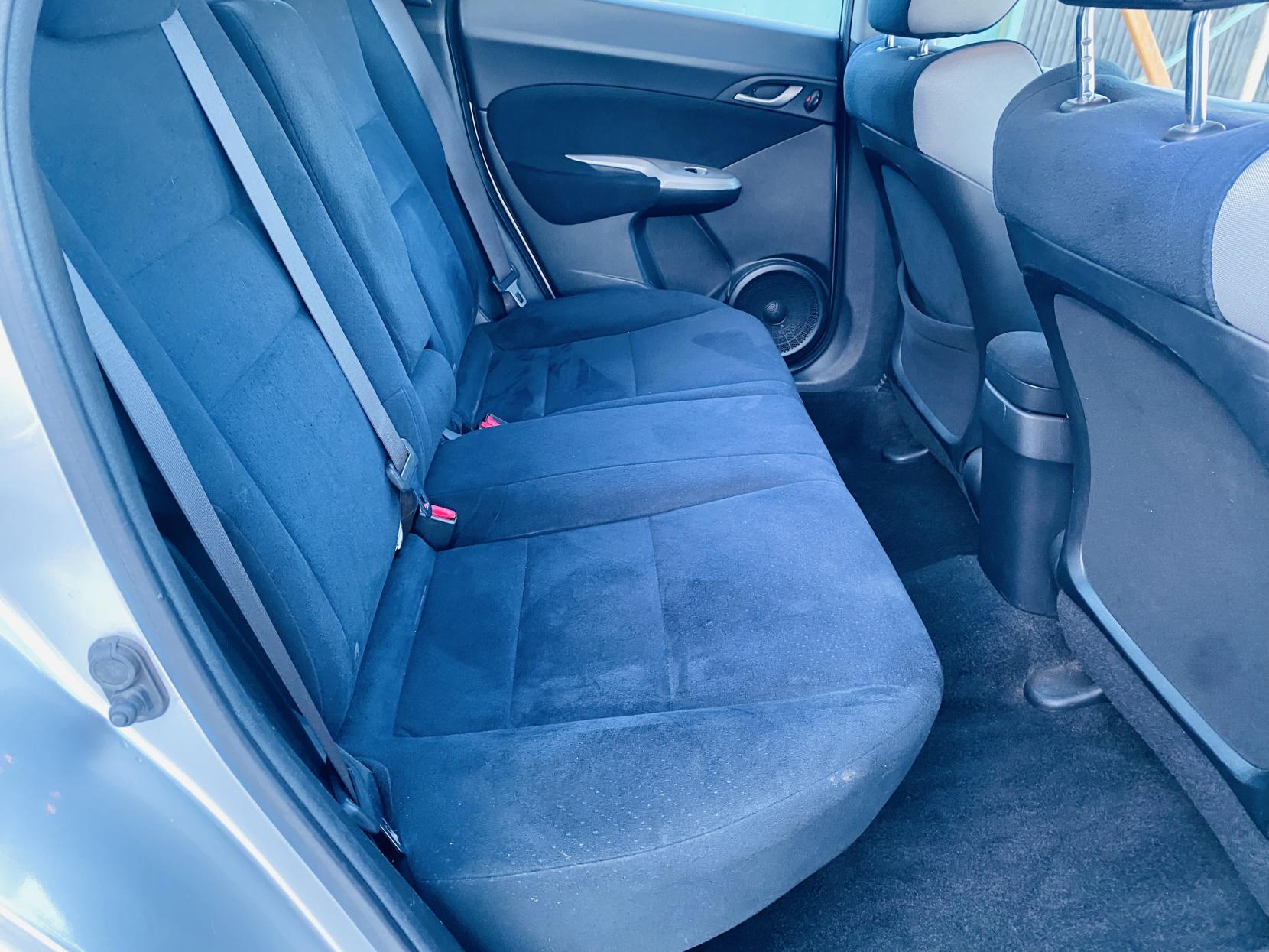 Honda Civic 1.8 i-VTEC SE Hatchback 5dr Petrol Manual (152 g/km, 138 bhp)