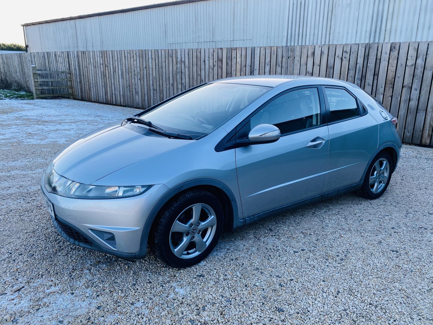Honda Civic 1.8 i-VTEC SE Hatchback 5dr Petrol Manual (152 g/km, 138 bhp)