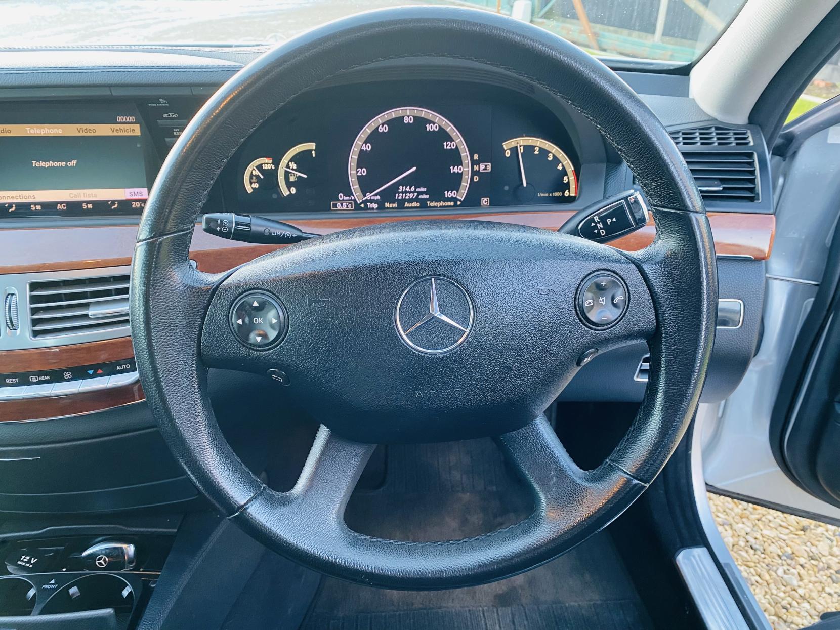 Mercedes-Benz S Class 3.0 S320 CDI V6 Saloon 4dr Diesel G-Tronic Euro 4 (231 ps)