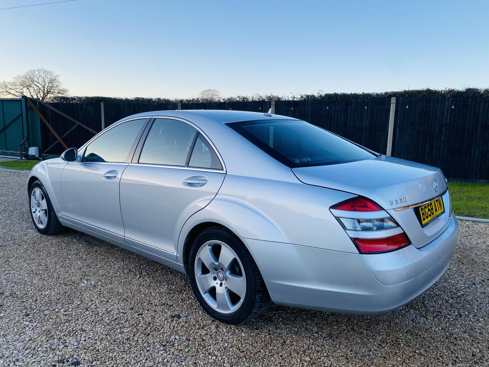 Mercedes-Benz S Class 3.0 S320 CDI V6 Saloon 4dr Diesel G-Tronic Euro 4 (231 ps)