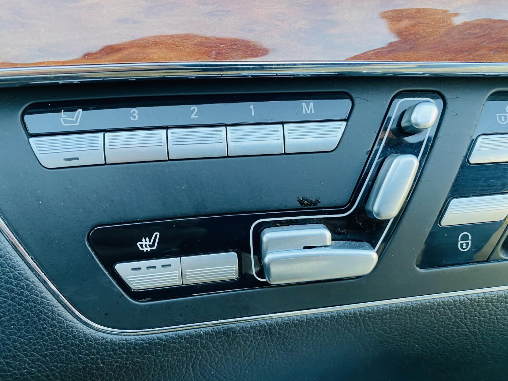 Mercedes-Benz S Class 3.0 S320 CDI V6 Saloon 4dr Diesel G-Tronic Euro 4 (231 ps)