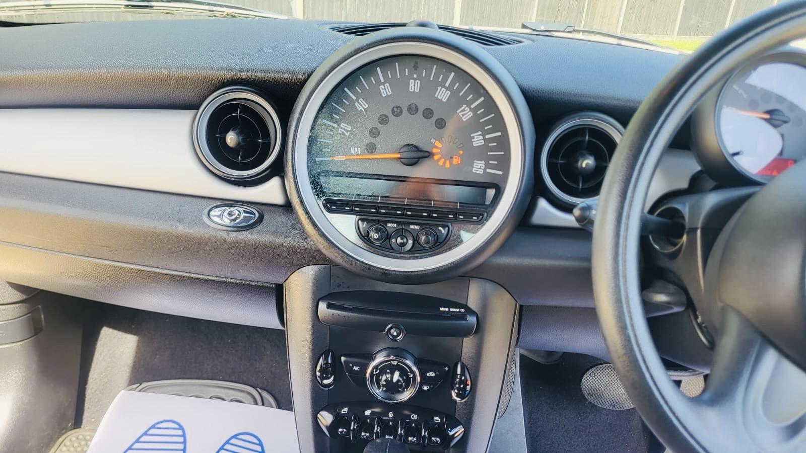 MINI Convertible 1.6 Cooper Convertible 2dr Petrol Auto Euro 6 (122 ps)