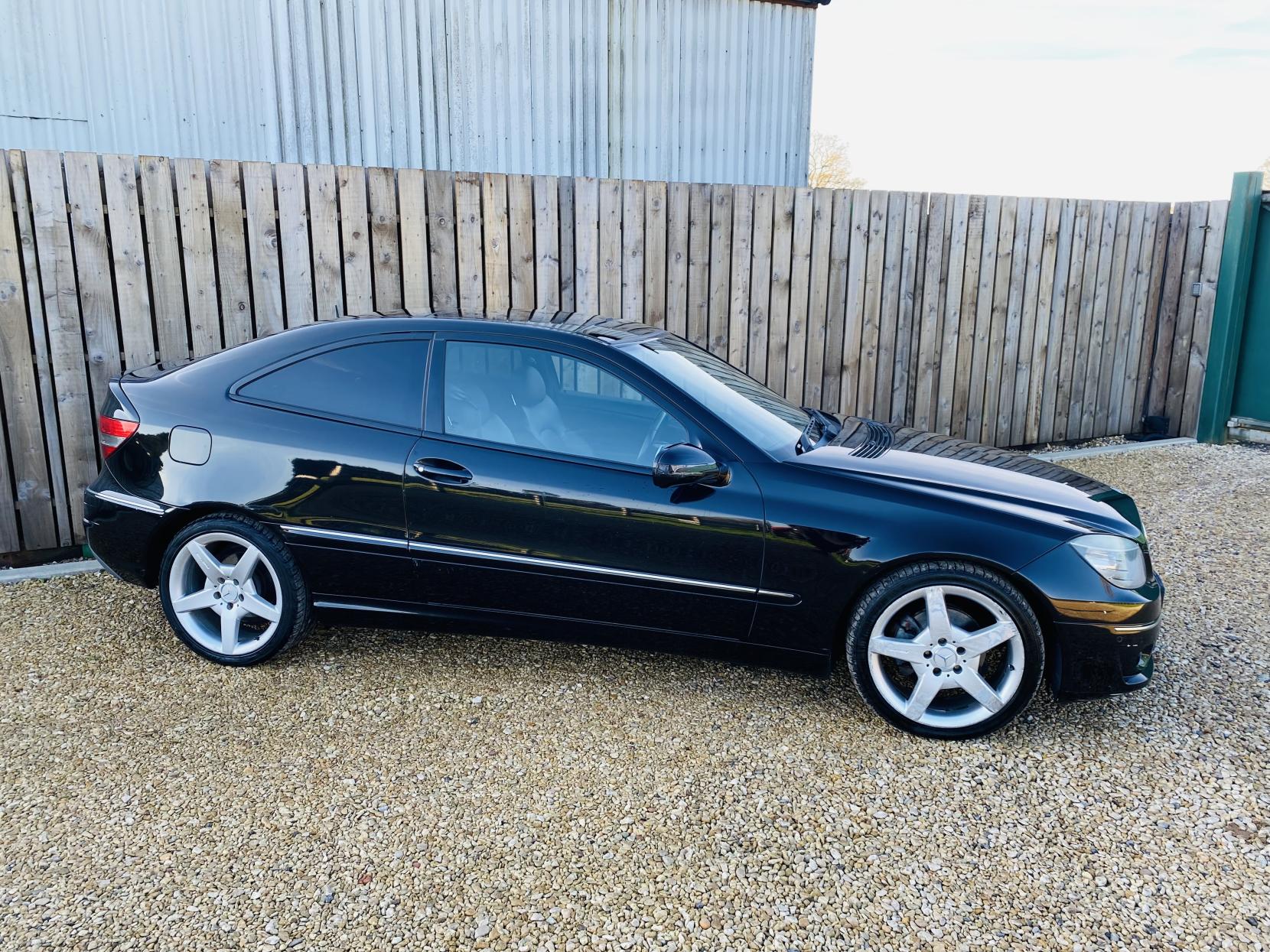 Mercedes-Benz CLC Class 2.1 CLC220 CDI Sport Coupe 3dr Diesel Auto Euro 4 (150 ps)