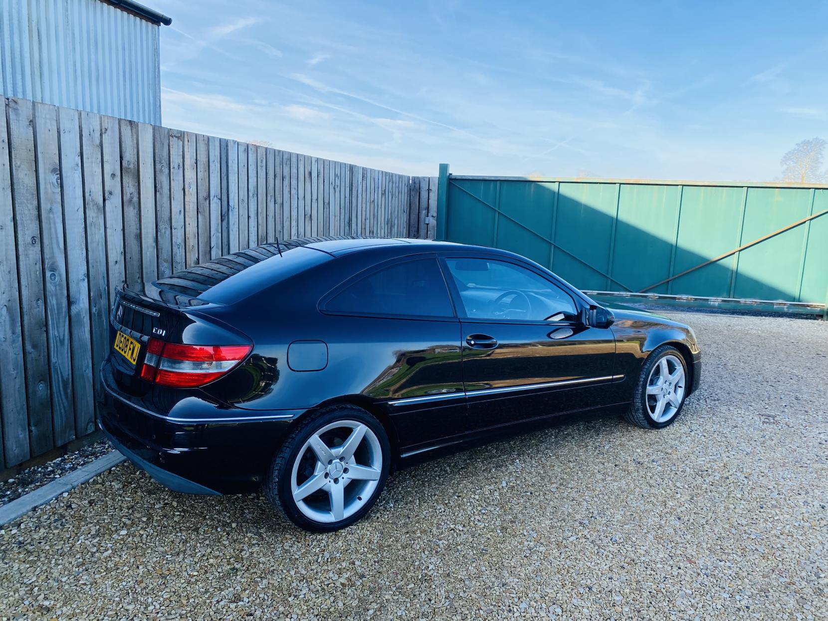 Mercedes-Benz CLC Class 2.1 CLC220 CDI Sport Coupe 3dr Diesel Auto Euro 4 (150 ps)