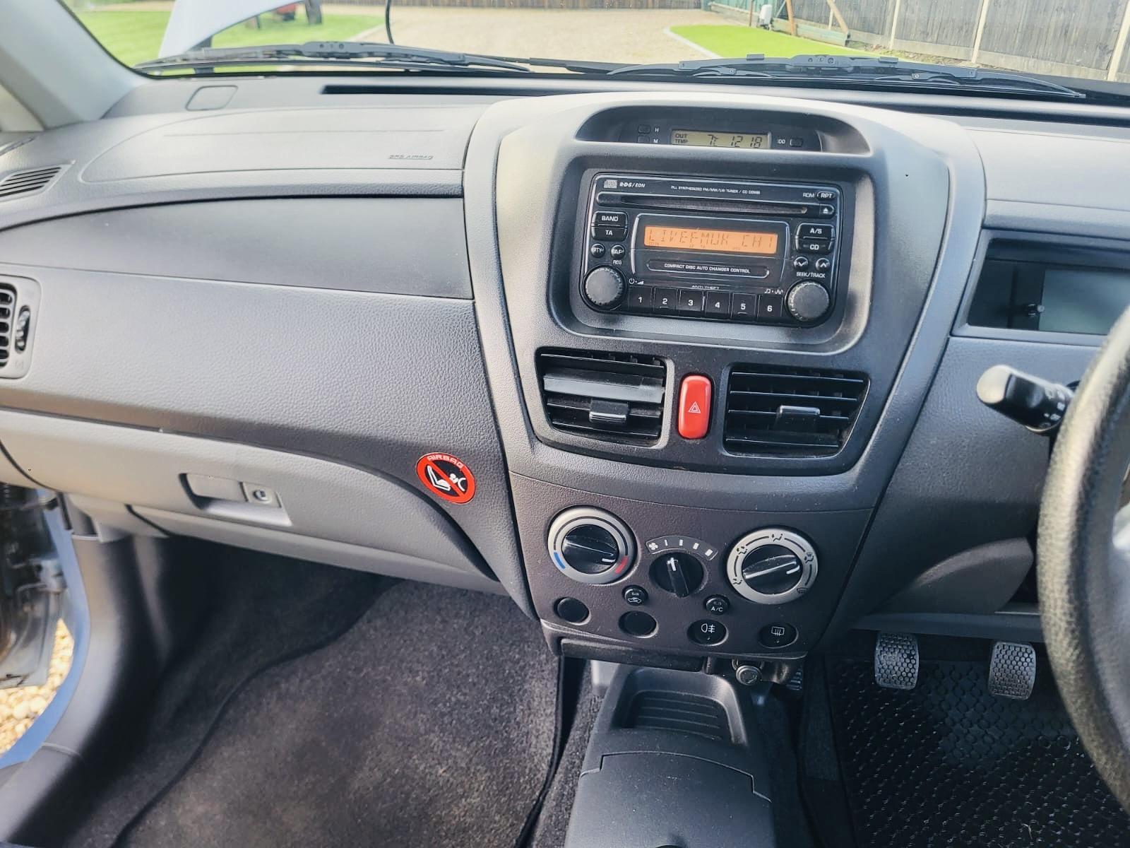 Suzuki Liana 1.6 GL Hatchback 5dr Petrol Manual (171 g/km, 101 bhp)