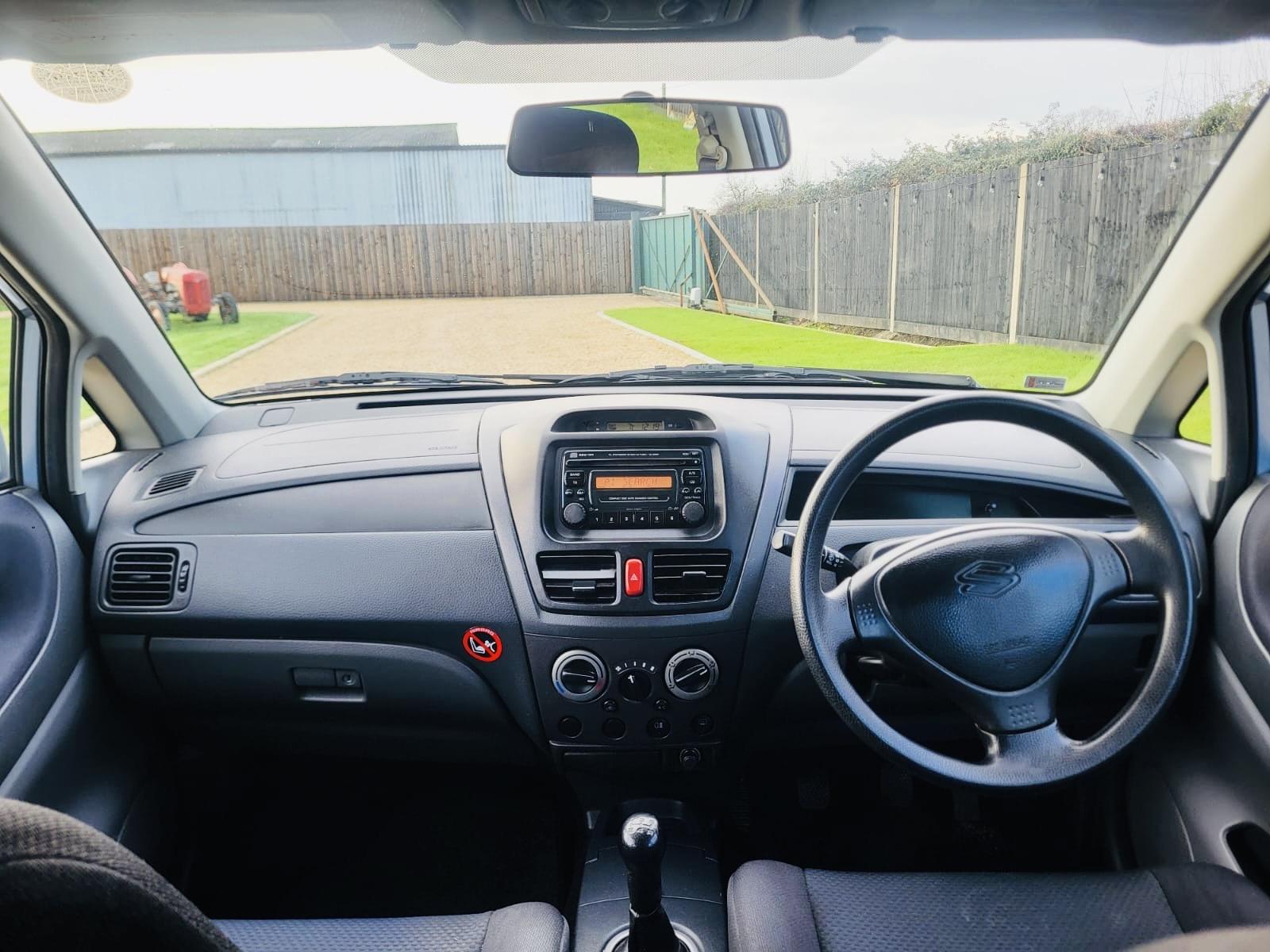 Suzuki Liana 1.6 GL Hatchback 5dr Petrol Manual (171 g/km, 101 bhp)