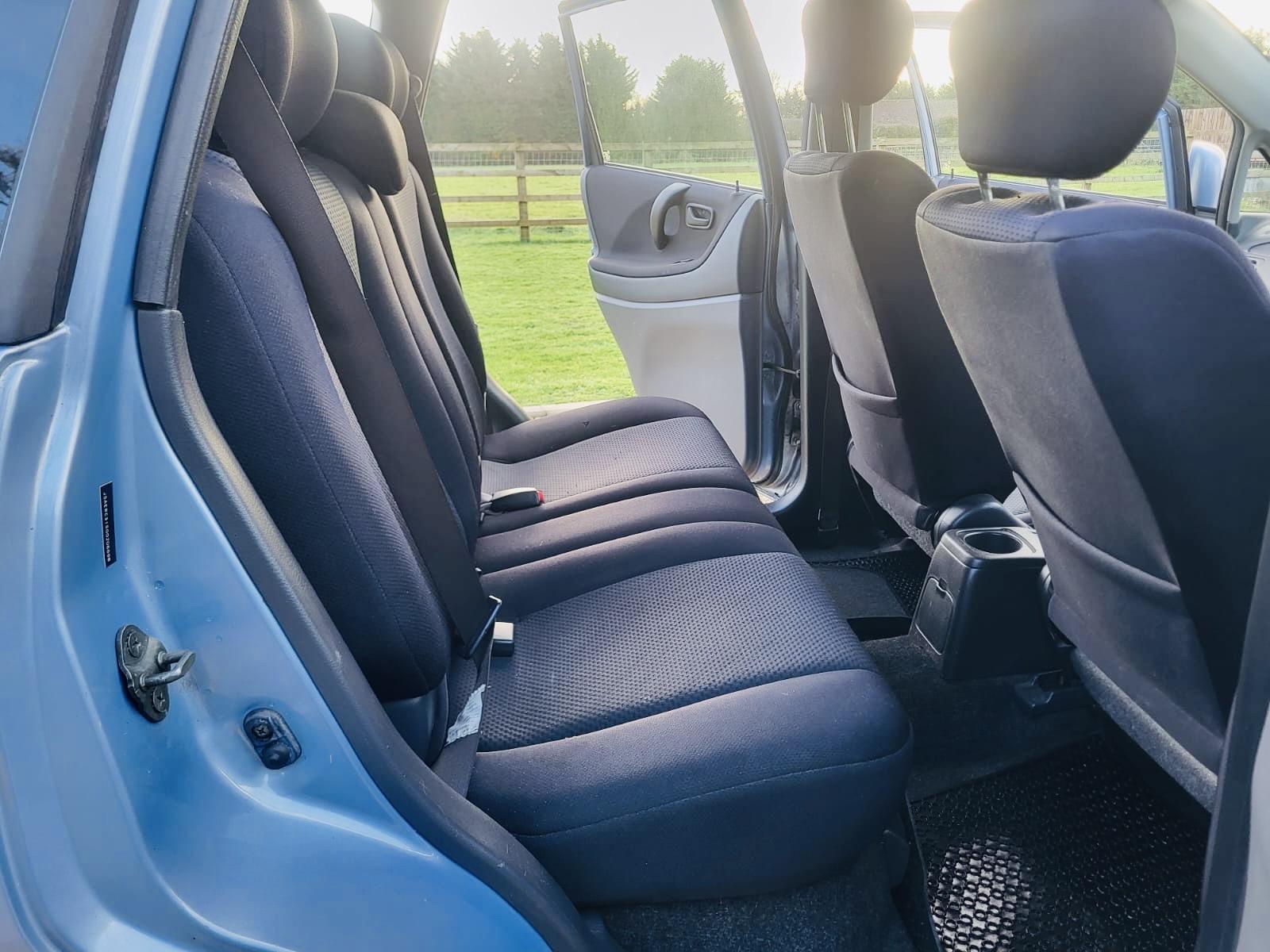 Suzuki Liana 1.6 GL Hatchback 5dr Petrol Manual (171 g/km, 101 bhp)