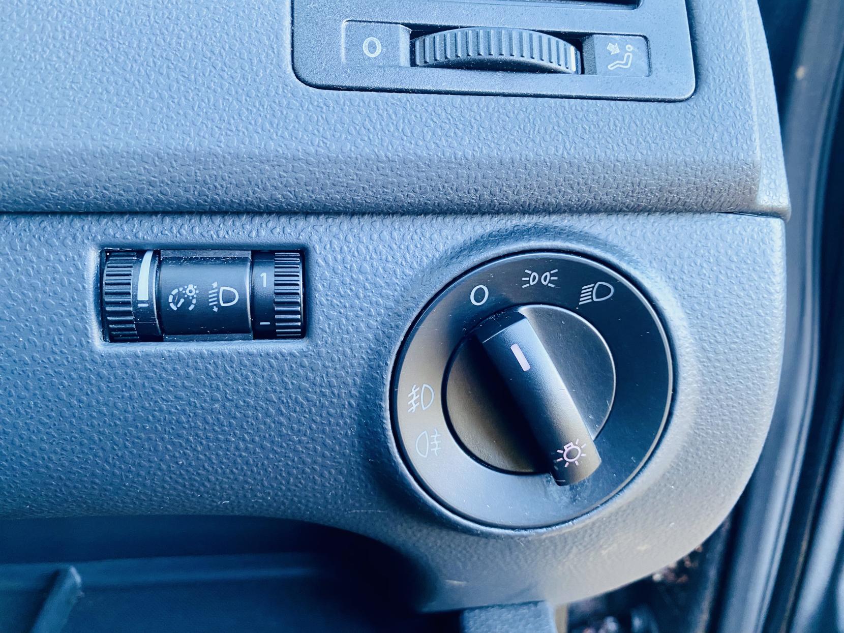 Volkswagen Polo 1.2 Match Hatchback 5dr Petrol Manual (138 g/km, 60 bhp)