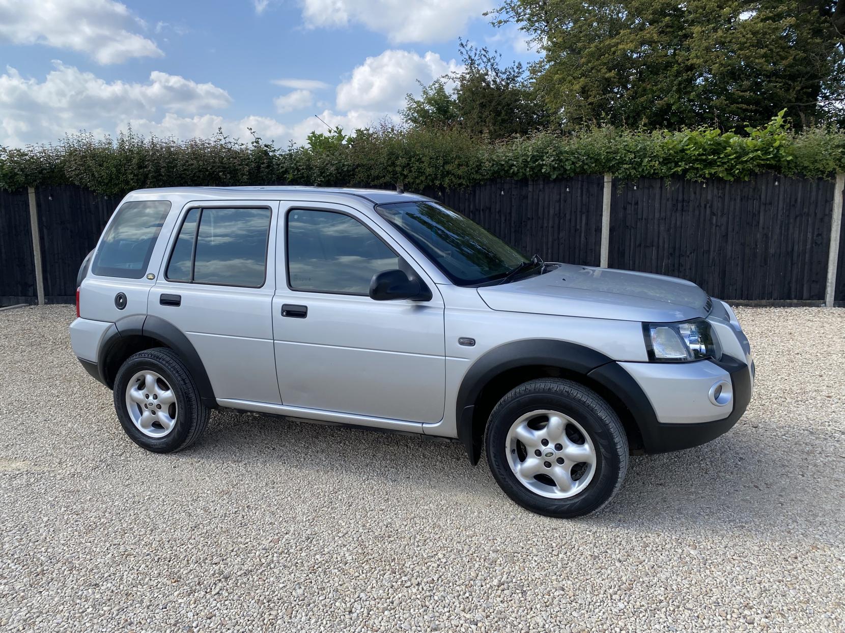 Land Rover Freelander 2.0 TD4 Adventurer SUV 5dr Diesel Manual (205 g/km, 110 bhp)