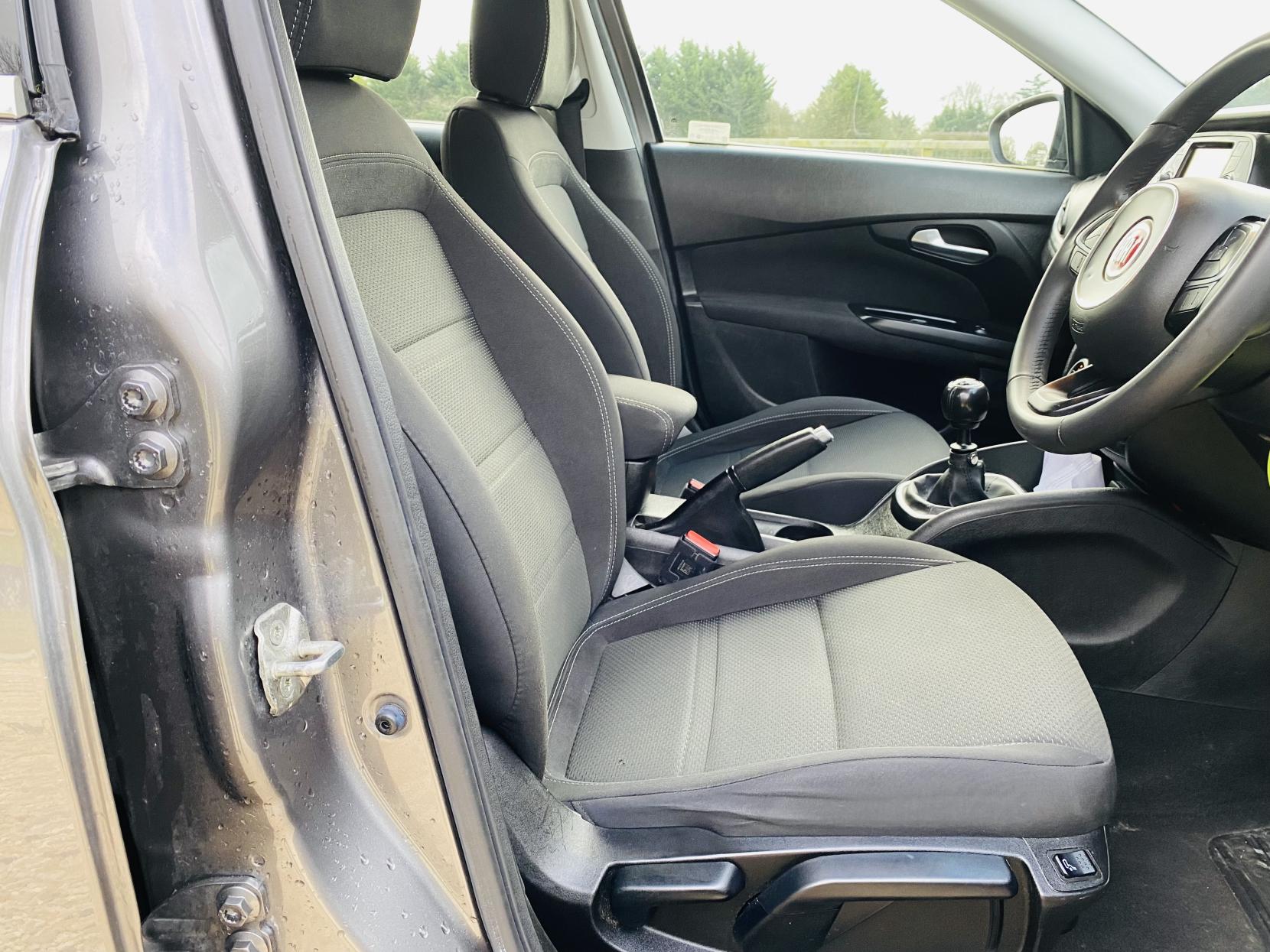 Fiat Tipo 1.4 MPI Lounge Hatchback 5dr Petrol Manual Euro 6 (95 ps)