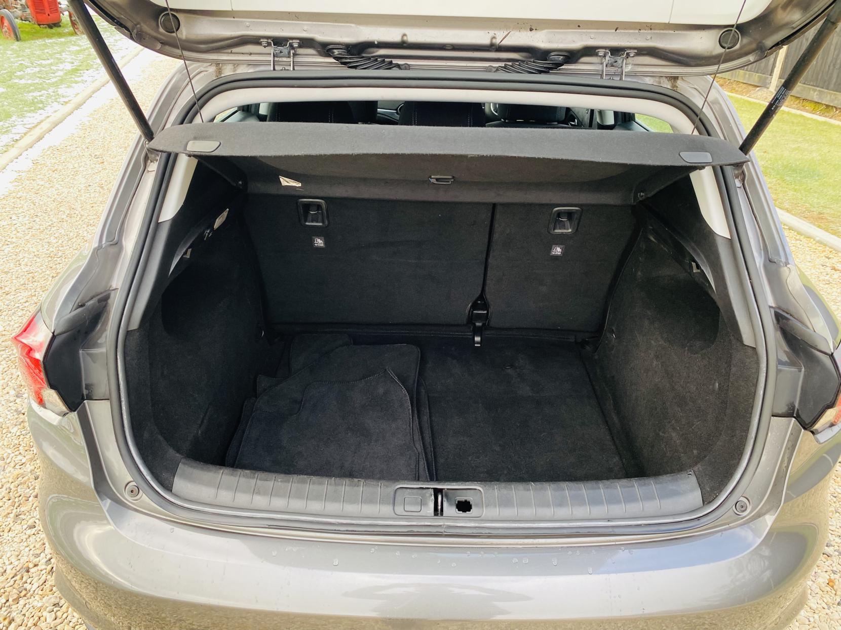 Fiat Tipo 1.4 MPI Lounge Hatchback 5dr Petrol Manual Euro 6 (95 ps)