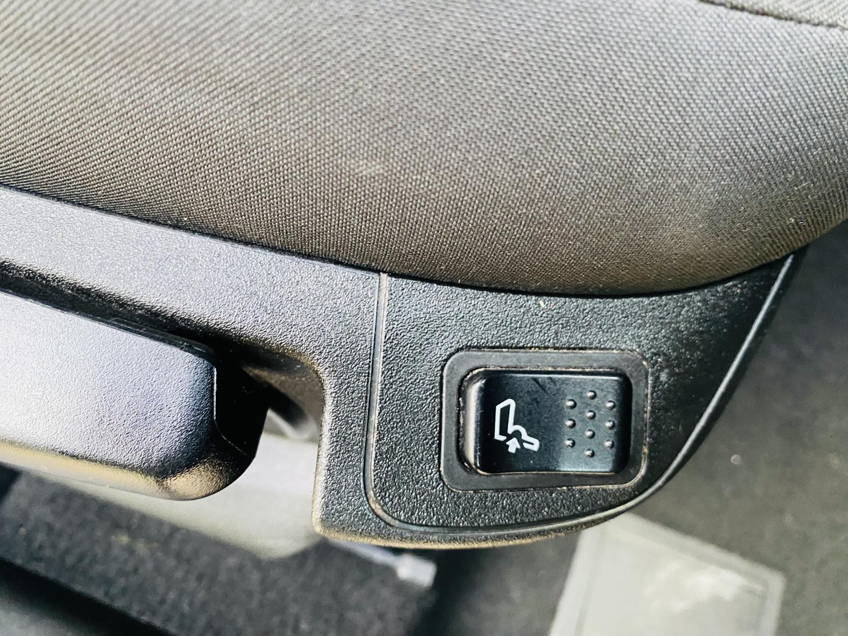 Fiat Tipo 1.4 MPI Lounge Hatchback 5dr Petrol Manual Euro 6 (95 ps)