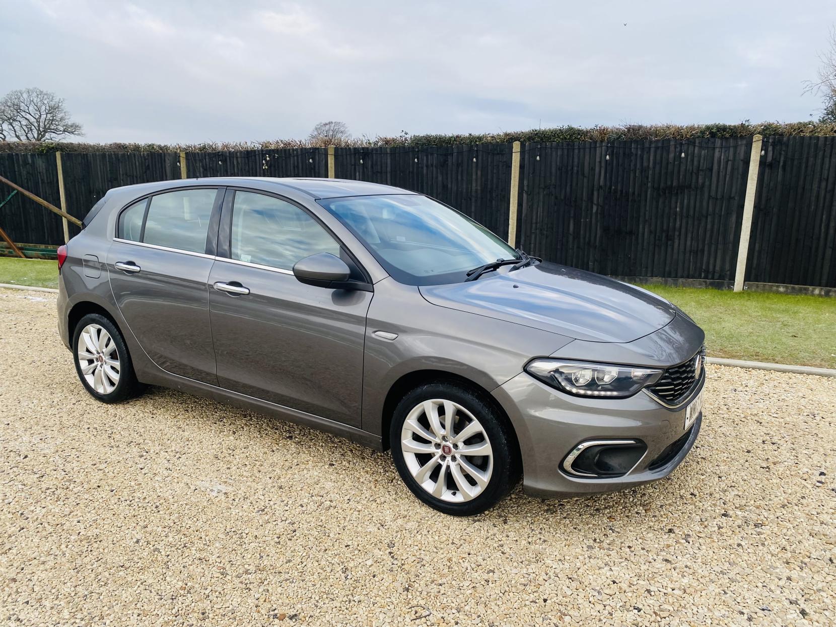 Fiat Tipo 1.4 MPI Lounge Hatchback 5dr Petrol Manual Euro 6 (95 ps)