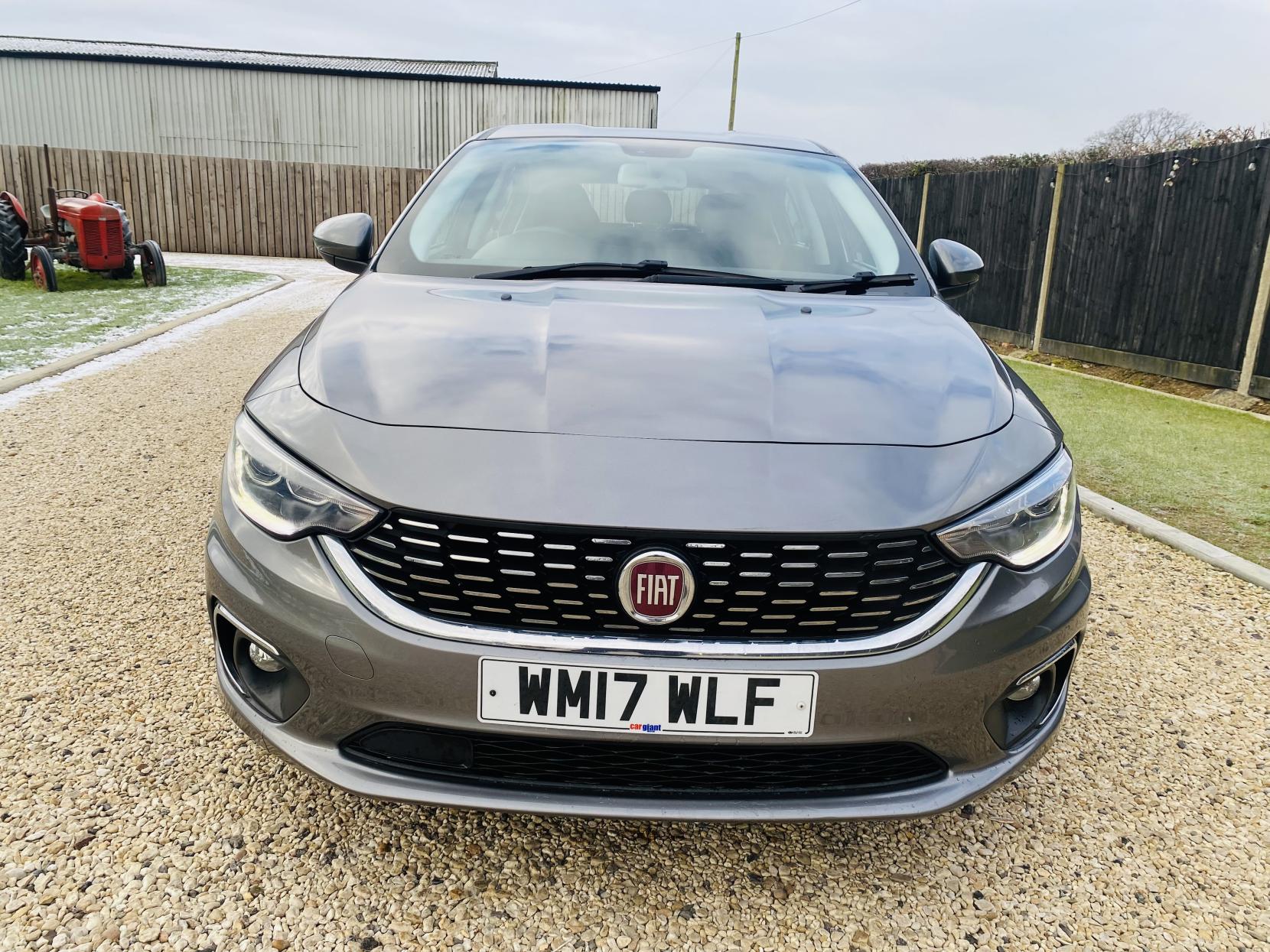 Fiat Tipo 1.4 MPI Lounge Hatchback 5dr Petrol Manual Euro 6 (95 ps)