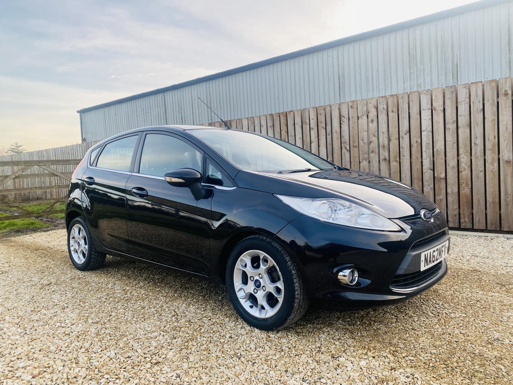 Ford Fiesta 1.4 Zetec Hatchback 5dr Petrol Automatic (154 g/km, 94 bhp)