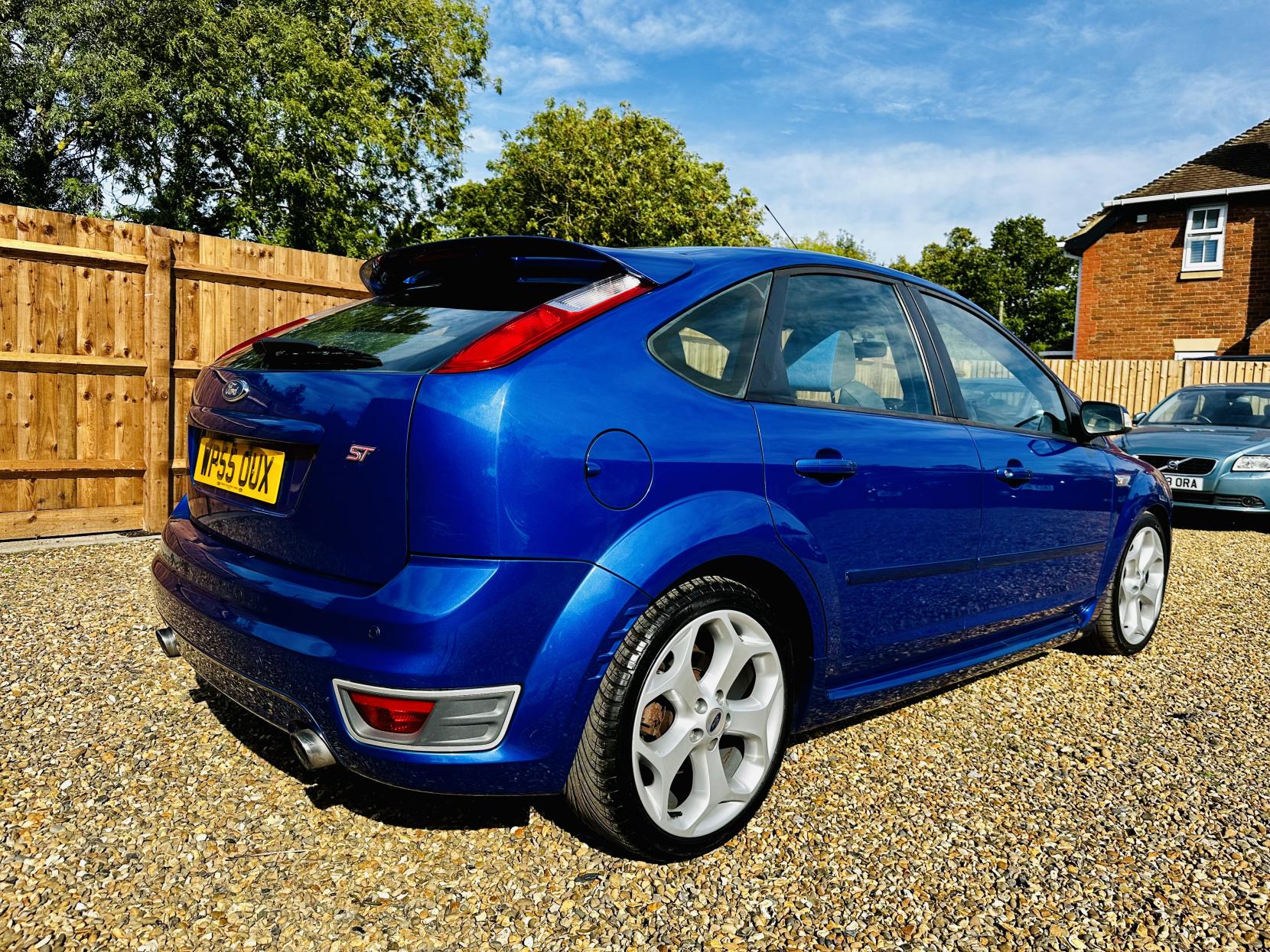 Ford Focus 2.5 SIV ST-2 Hatchback 5dr Petrol Manual (224 g/km, 221 bhp)