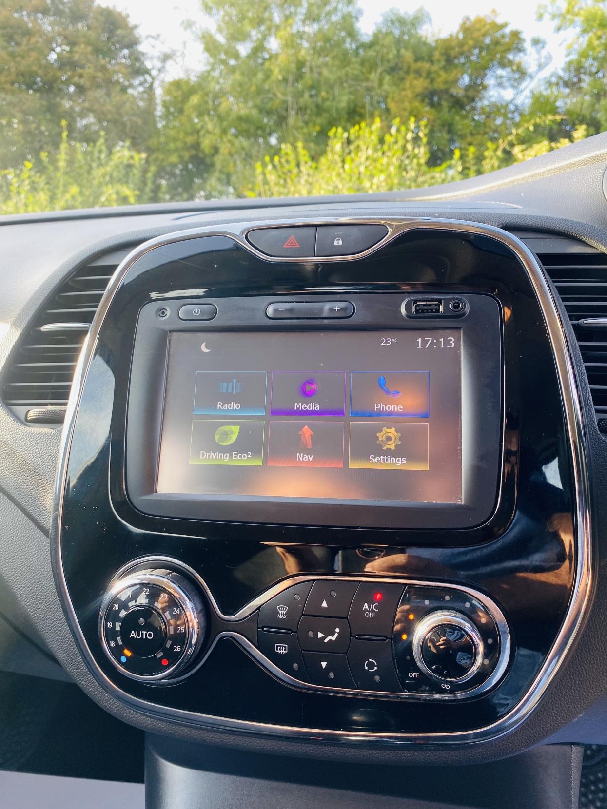 Renault Captur 1.5 dCi ENERGY Dynamique Nav SUV 5dr Diesel Manual Euro 6 (s/s) (90 ps)