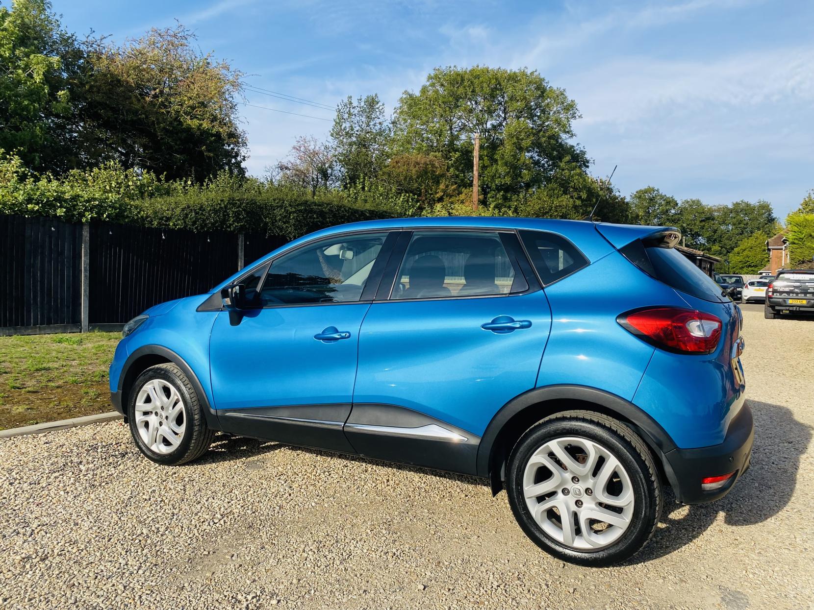 Renault Captur 1.5 dCi ENERGY Dynamique Nav SUV 5dr Diesel Manual Euro 6 (s/s) (90 ps)