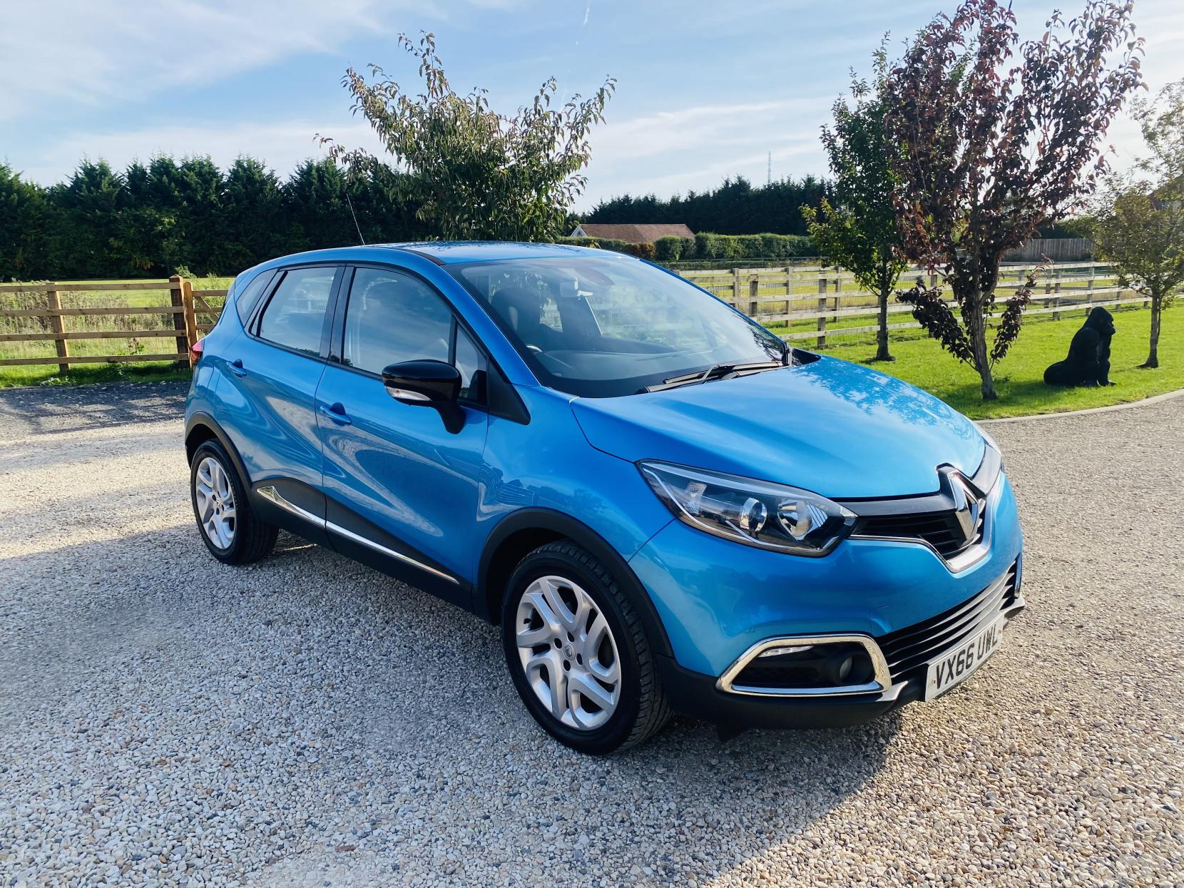 Renault Captur 1.5 dCi ENERGY Dynamique Nav SUV 5dr Diesel Manual Euro 6 (s/s) (90 ps)