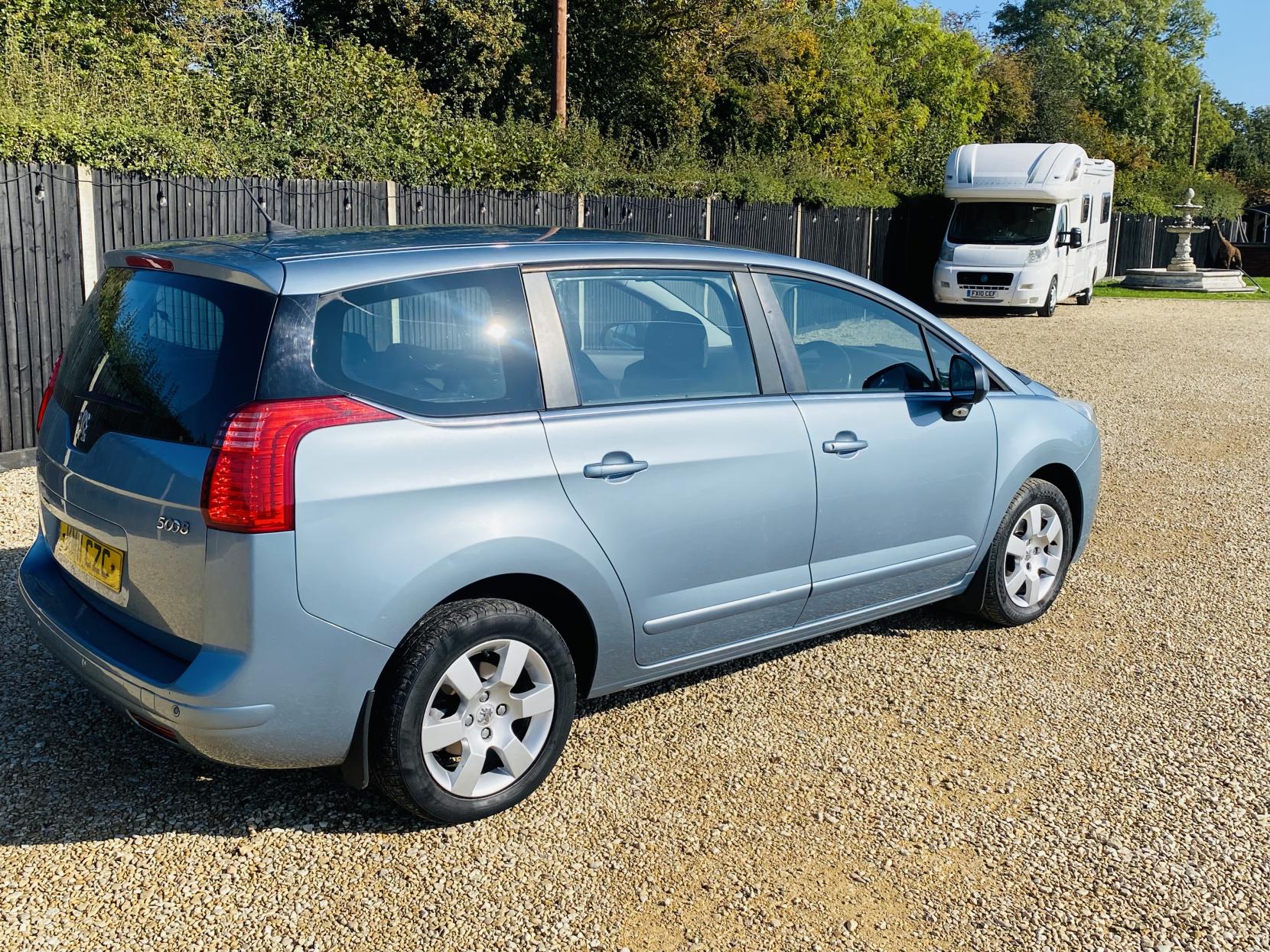 Peugeot 5008 1.6 HDi Sport MPV 5dr Diesel Manual Euro 5 (112 ps)
