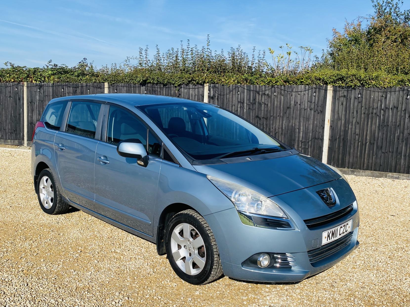 Peugeot 5008 1.6 HDi Sport MPV 5dr Diesel Manual Euro 5 (112 ps)