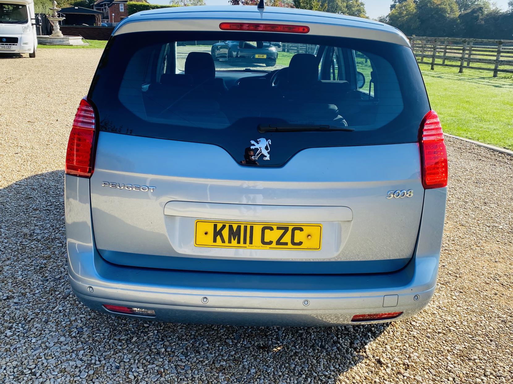 Peugeot 5008 1.6 HDi Sport MPV 5dr Diesel Manual Euro 5 (112 ps)
