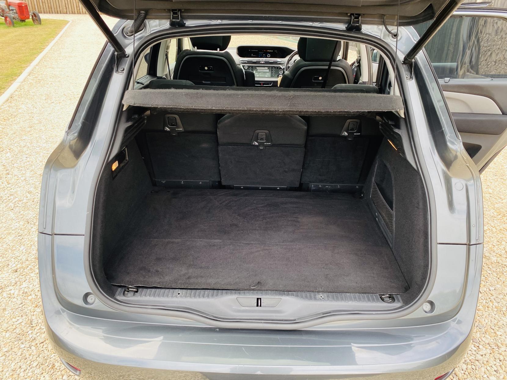Citroen C4 Picasso 1.6 e-HDi Exclusive+ MPV 5dr Diesel ETG6 Euro 5 (s/s) (115 ps)