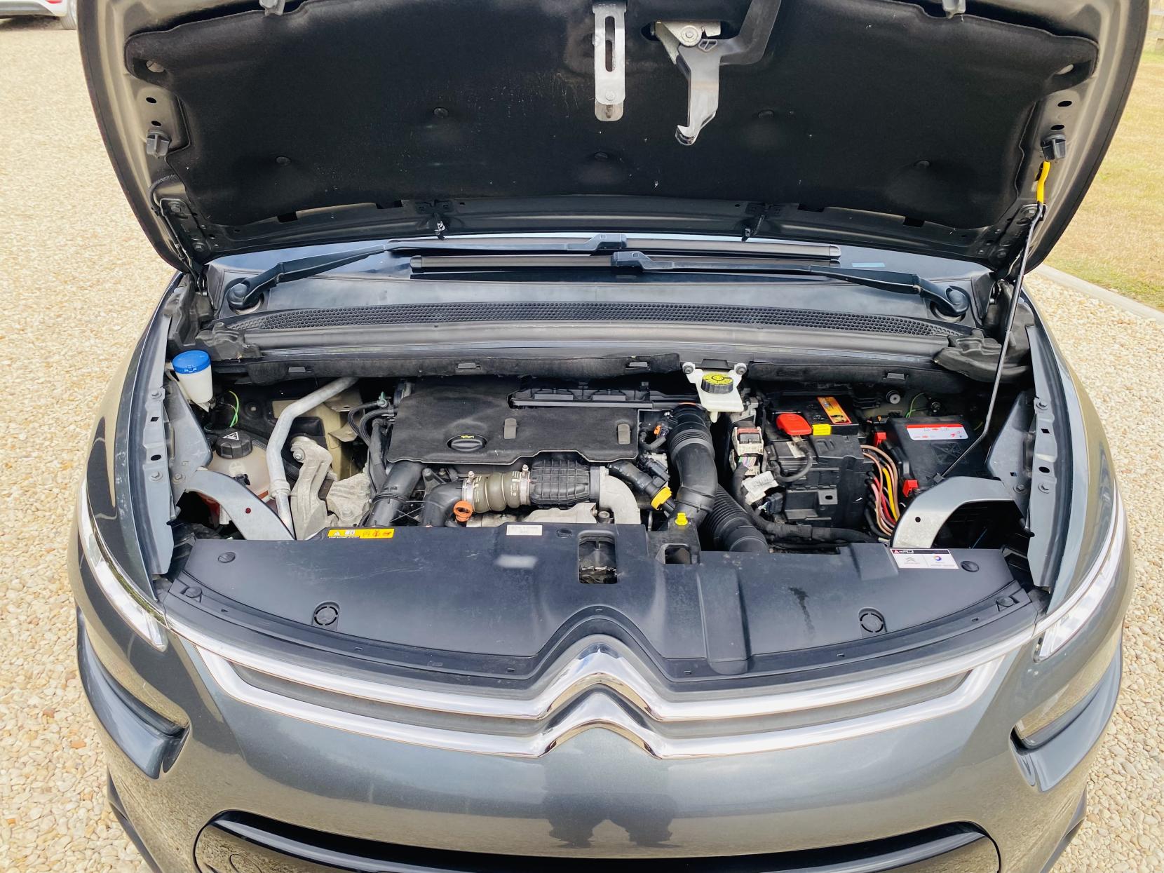 Citroen C4 Picasso 1.6 e-HDi Exclusive+ MPV 5dr Diesel ETG6 Euro 5 (s/s) (115 ps)