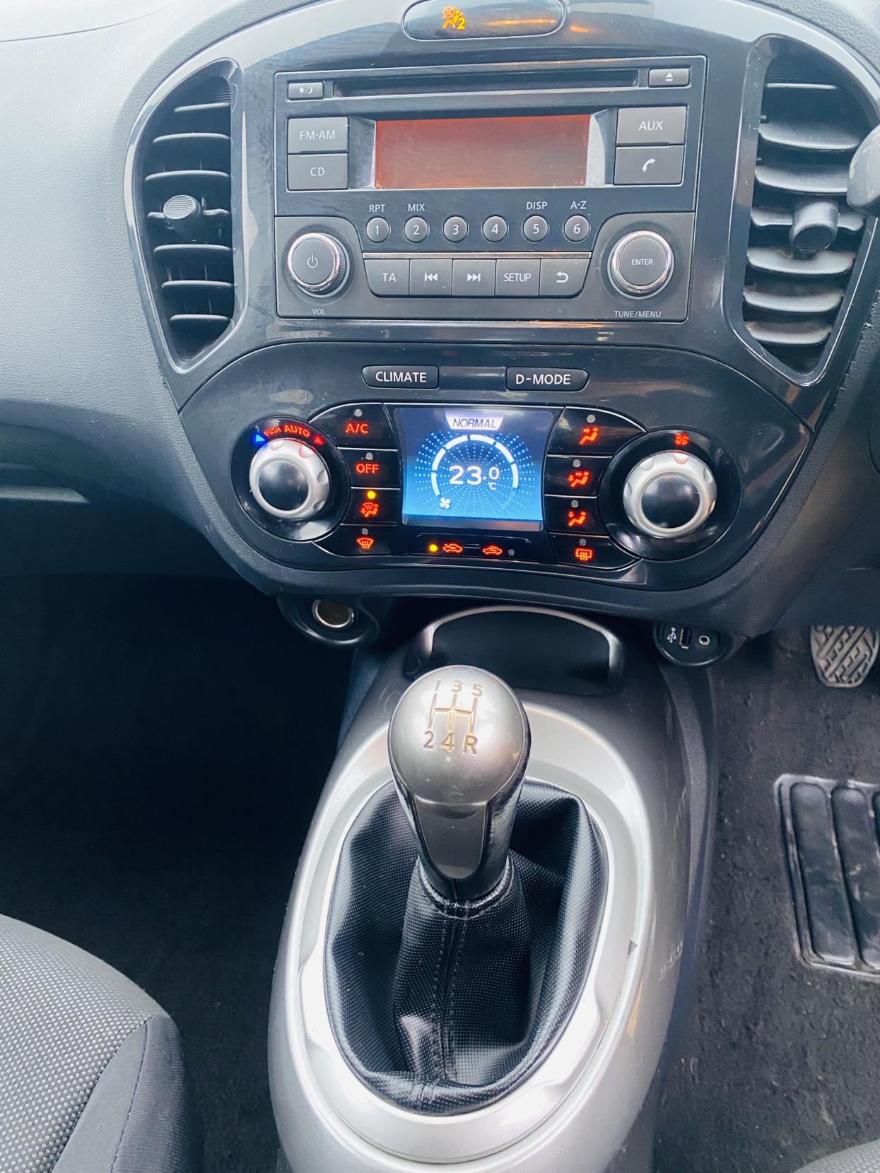 Nissan Juke 1.6 Acenta SUV 5dr Petrol Manual Euro 5 (s/s) (117 ps)