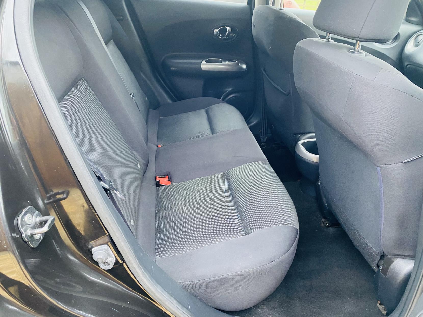 Nissan Juke 1.6 Acenta SUV 5dr Petrol Manual Euro 5 (s/s) (117 ps)