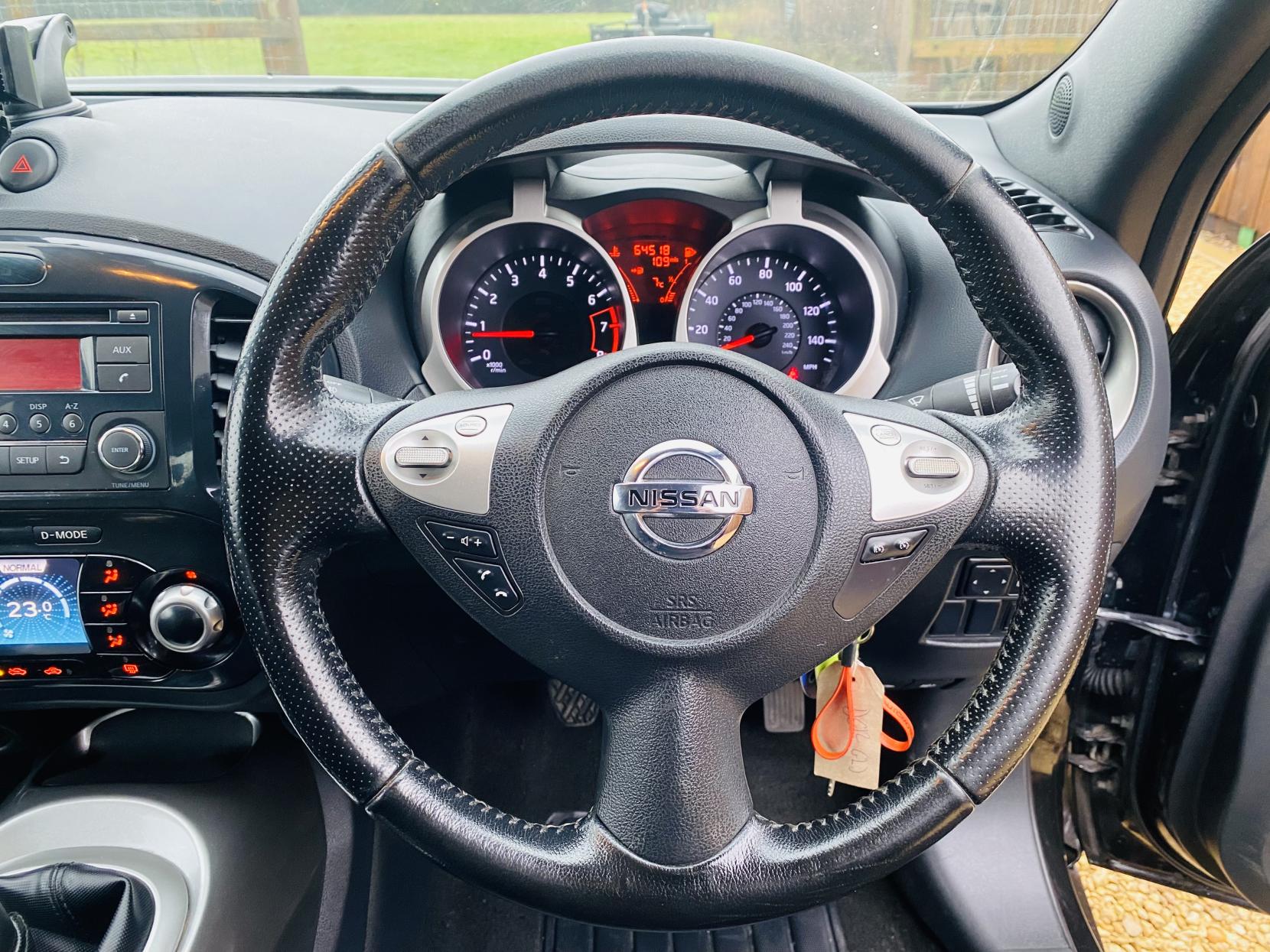 Nissan Juke 1.6 Acenta SUV 5dr Petrol Manual Euro 5 (s/s) (117 ps)