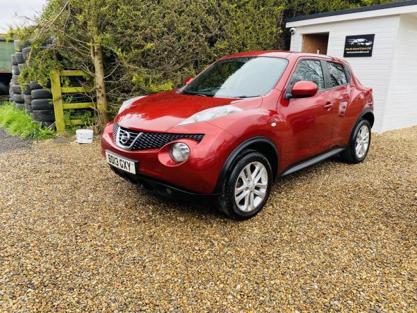 Nissan Juke 1.6 Acenta Premium SUV 5dr Petrol CVT Euro 5 (117 ps)