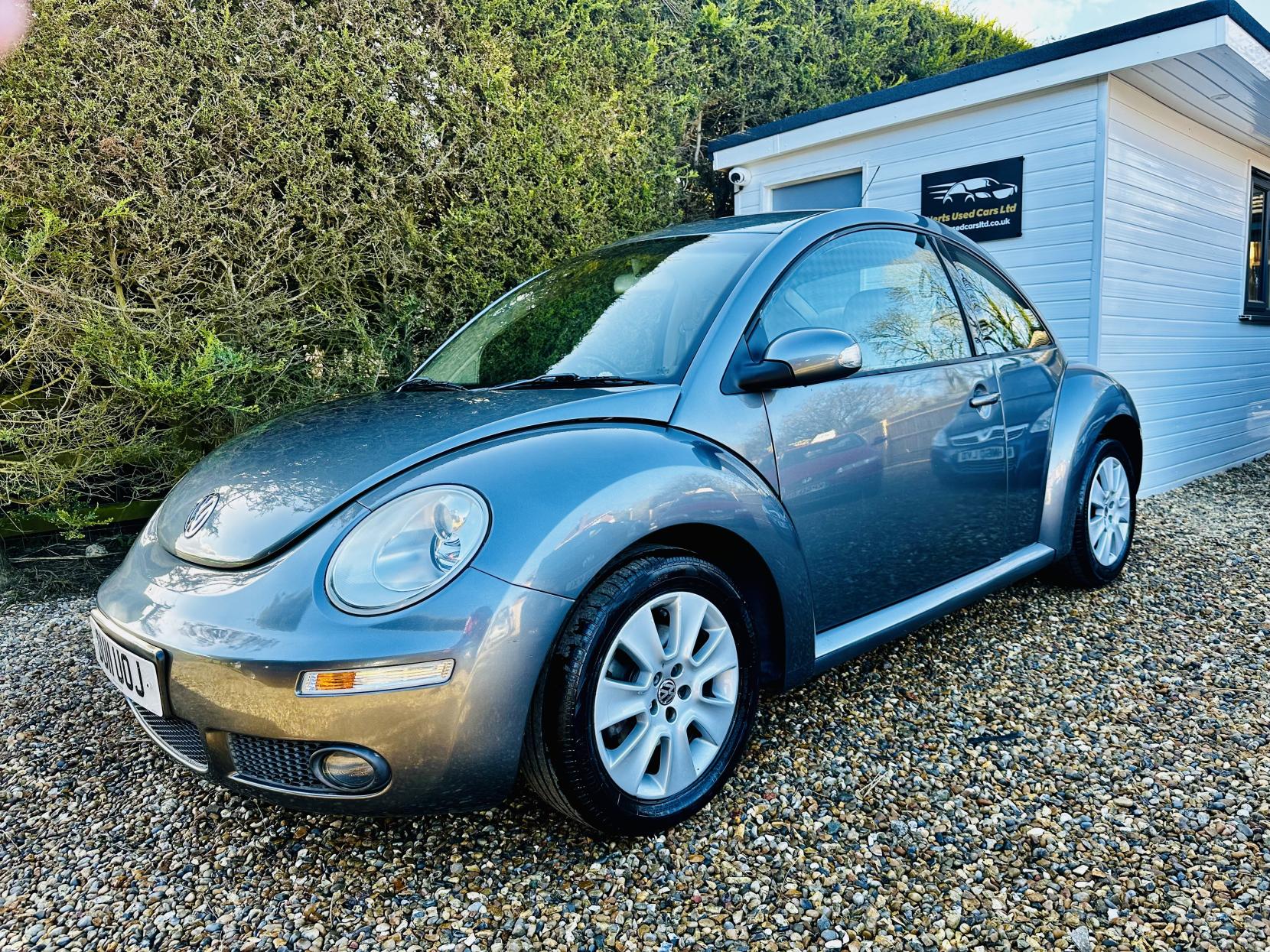 Volkswagen Beetle 2.0 Hatchback 3dr Petrol Auto Euro 4 (115 ps)