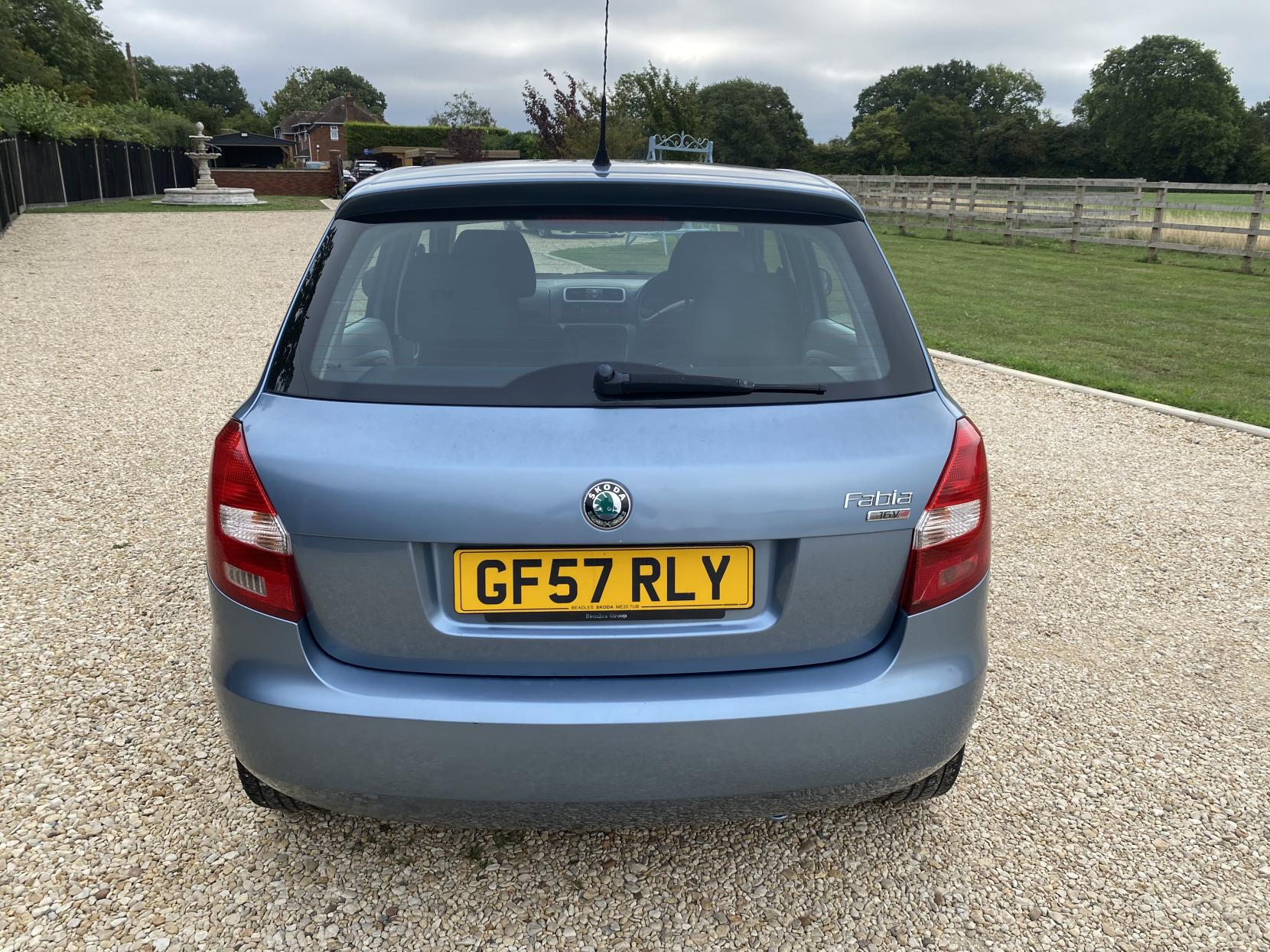 Skoda Fabia 1.6 16V 2 Hatchback 5dr Petrol Tiptronic (180 g/km, 105 bhp)