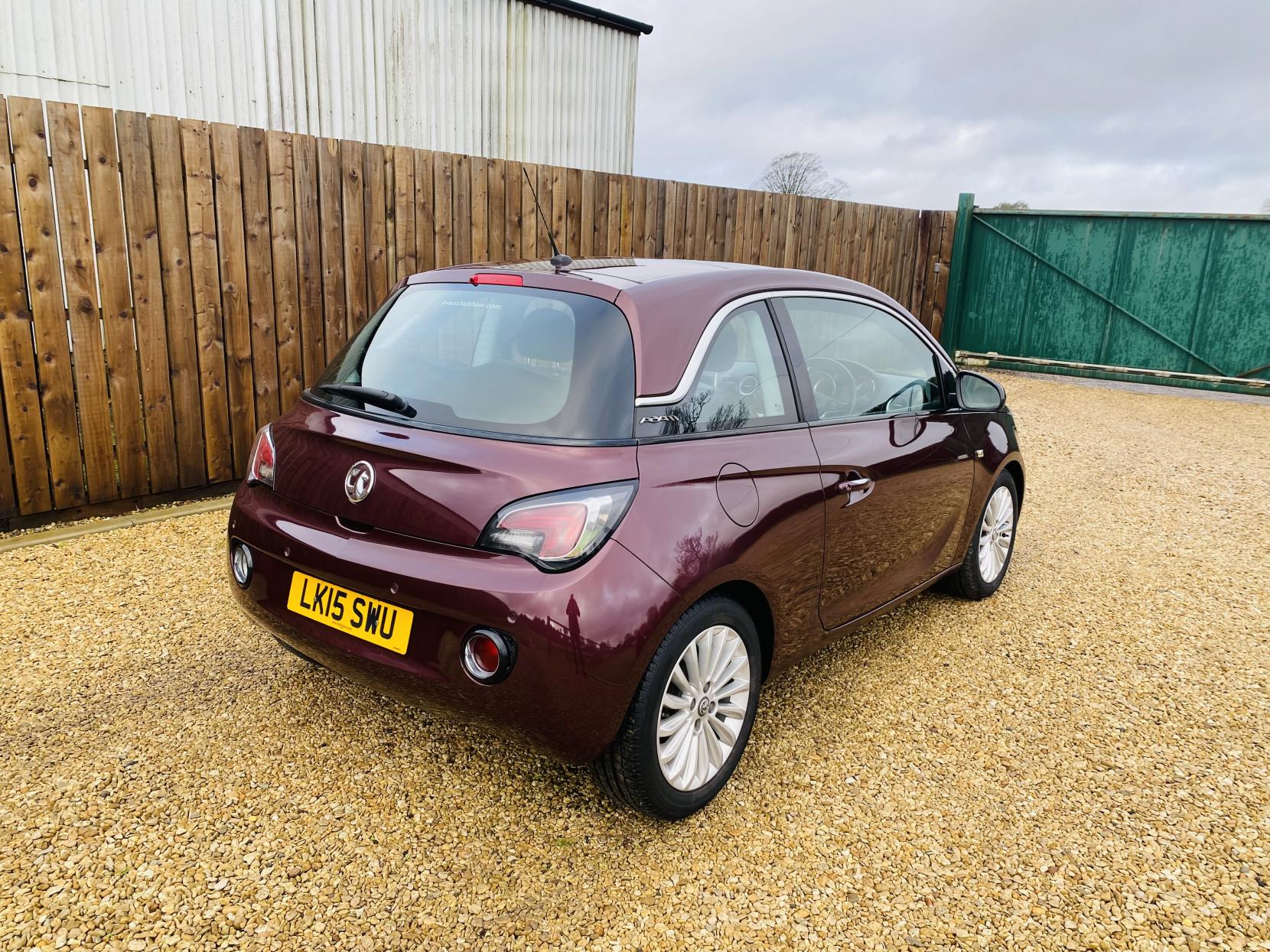 Vauxhall ADAM 1.2i GLAM Hatchback 3dr Petrol Manual Euro 6 (70 ps)