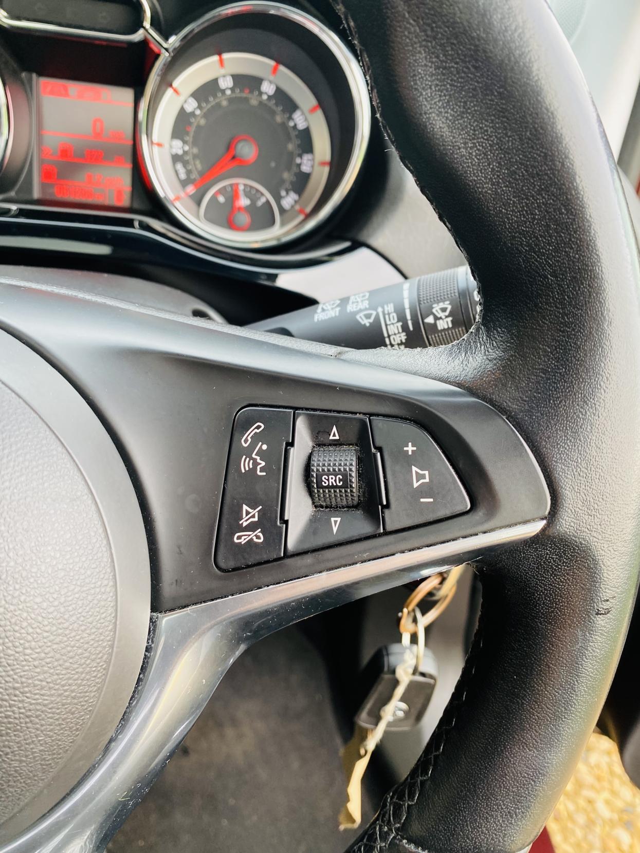 Vauxhall ADAM 1.2i GLAM Hatchback 3dr Petrol Manual Euro 6 (70 ps)