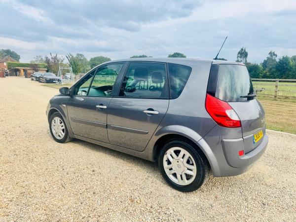 Renault Scenic 1.6 VVT Dynamique S MPV 5dr Petrol Automatic (191 g/km, 111 bhp)
