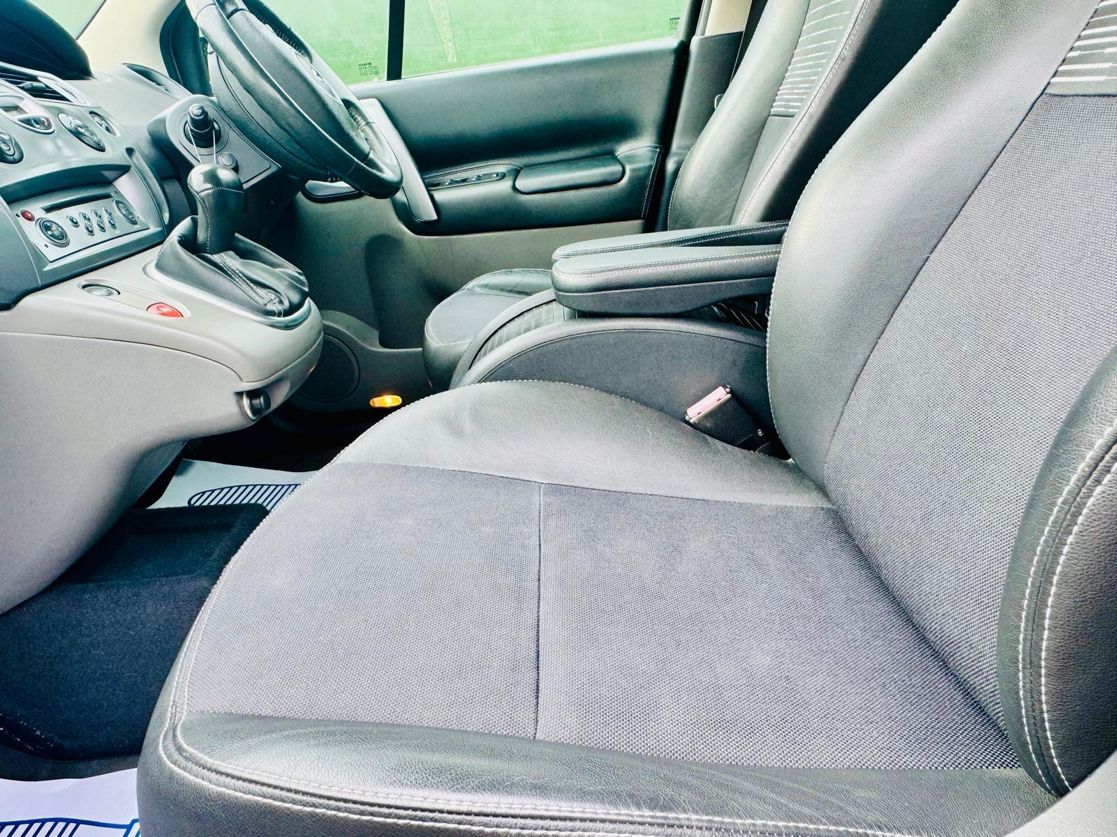 Renault Scenic 1.6 VVT Dynamique S MPV 5dr Petrol Automatic (191 g/km, 111 bhp)