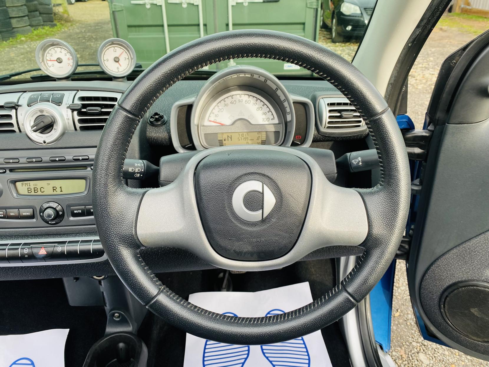 Smart fortwo 1.0 Passion Cabriolet 2dr Petrol Auto Euro 4 (71 bhp)