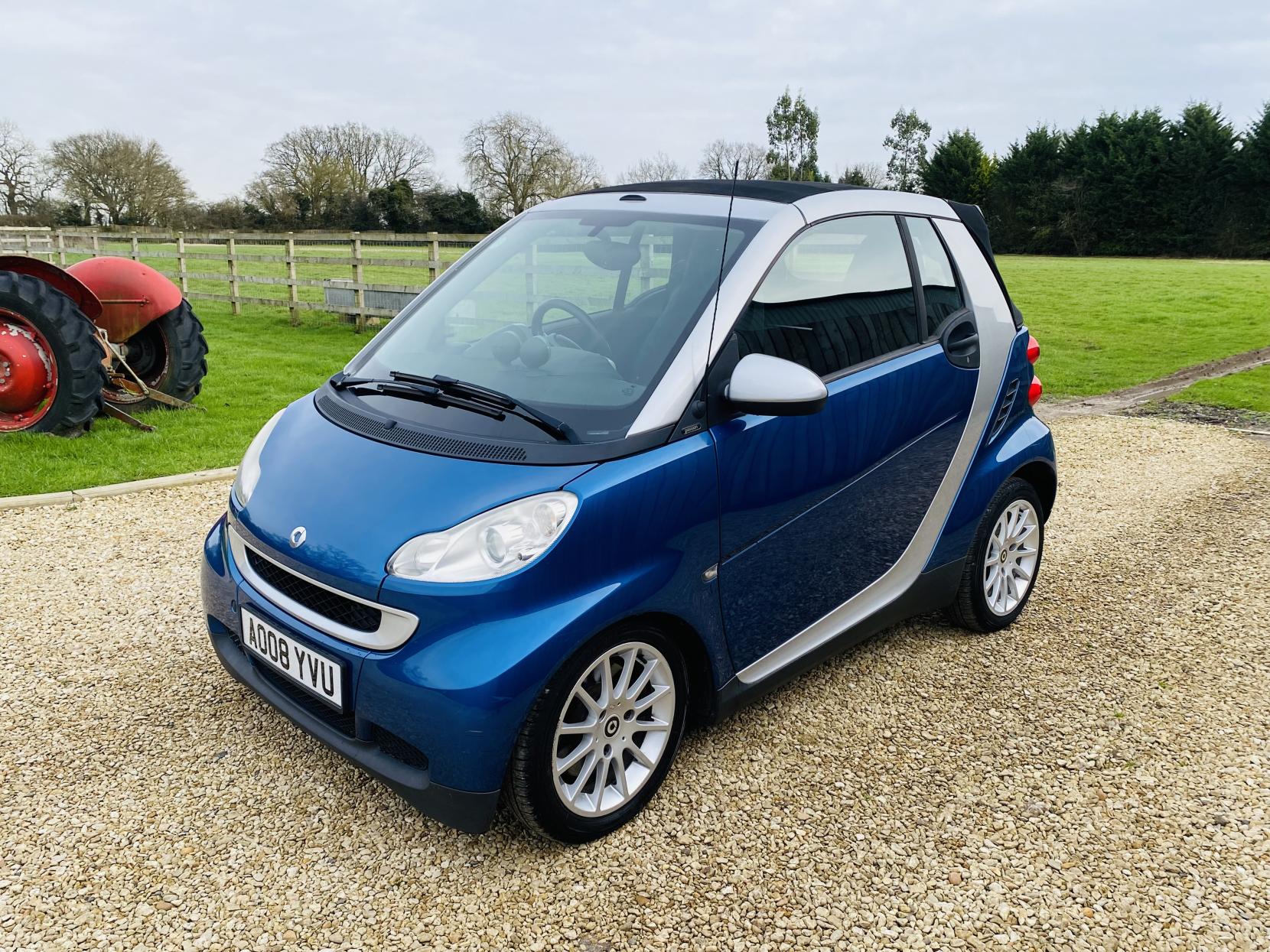 Smart fortwo 1.0 Passion Cabriolet 2dr Petrol Auto Euro 4 (71 bhp)