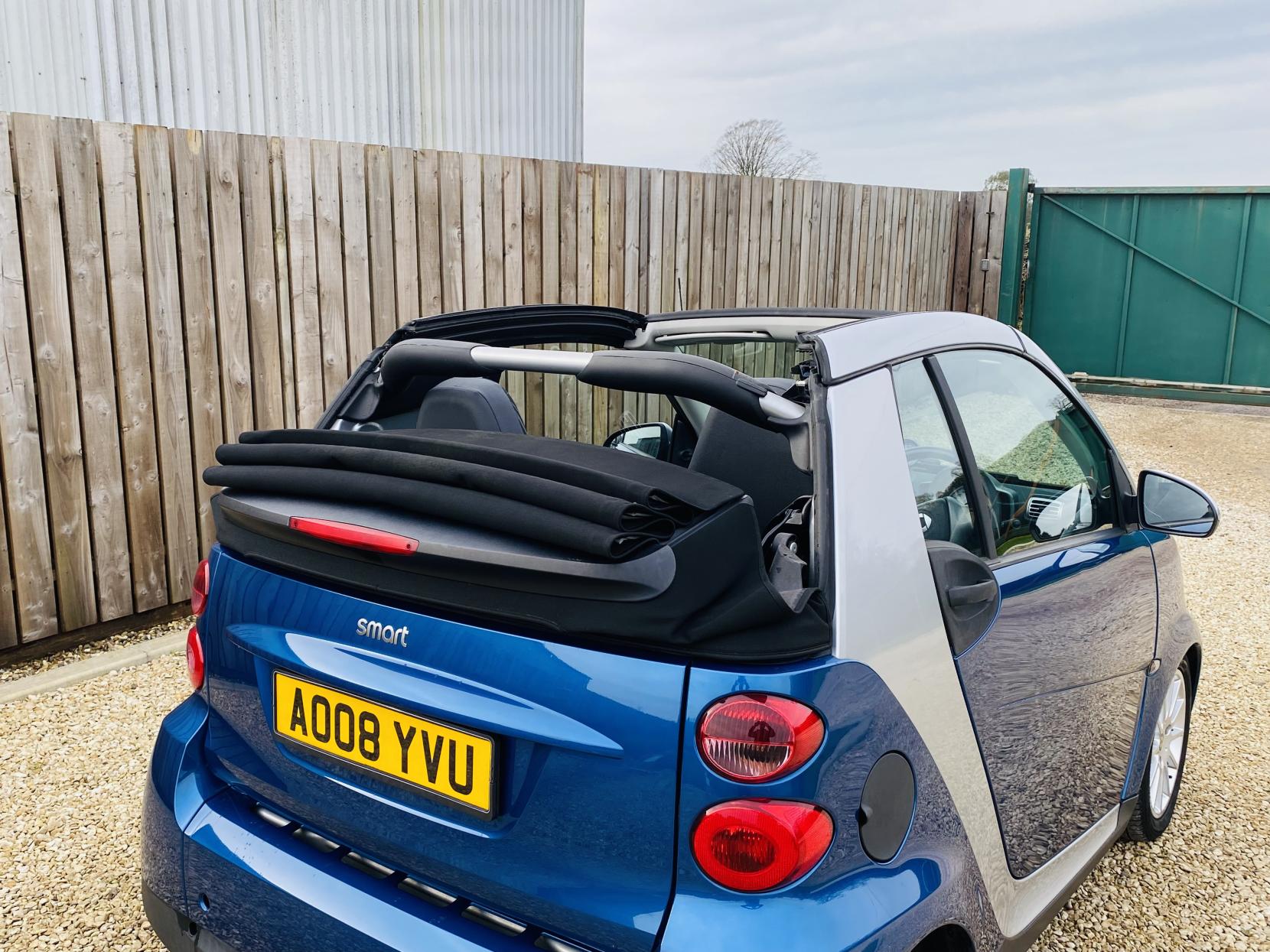 Smart fortwo 1.0 Passion Cabriolet 2dr Petrol Auto Euro 4 (71 bhp)