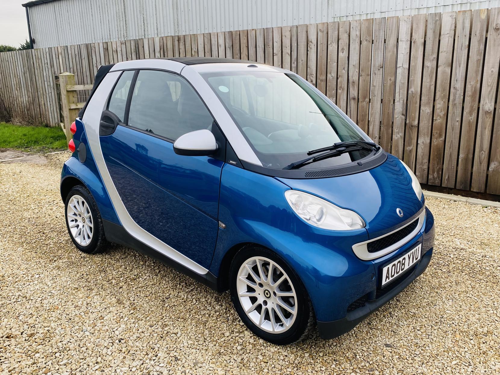 Smart fortwo 1.0 Passion Cabriolet 2dr Petrol Auto Euro 4 (71 bhp)