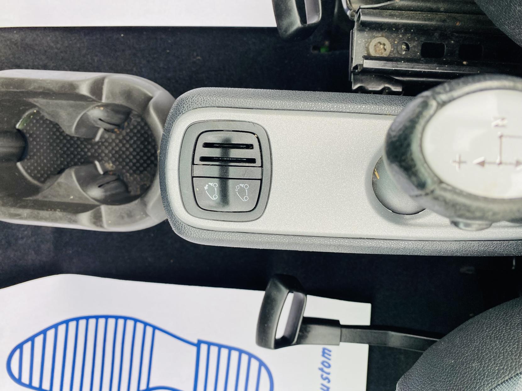 Smart fortwo 1.0 Passion Cabriolet 2dr Petrol Auto Euro 4 (71 bhp)