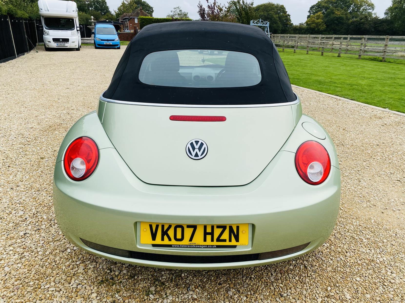 Volkswagen Beetle 1.4 16V Luna Cabriolet 2dr Petrol Manual Euro 4 (75 ps)