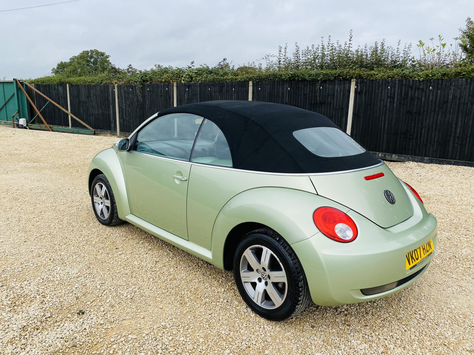 Volkswagen Beetle 1.4 16V Luna Cabriolet 2dr Petrol Manual Euro 4 (75 ps)