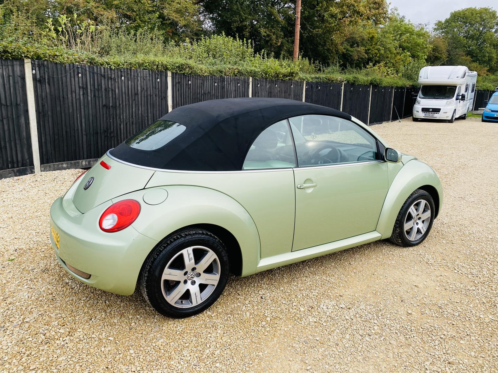Volkswagen Beetle 1.4 16V Luna Cabriolet 2dr Petrol Manual Euro 4 (75 ps)