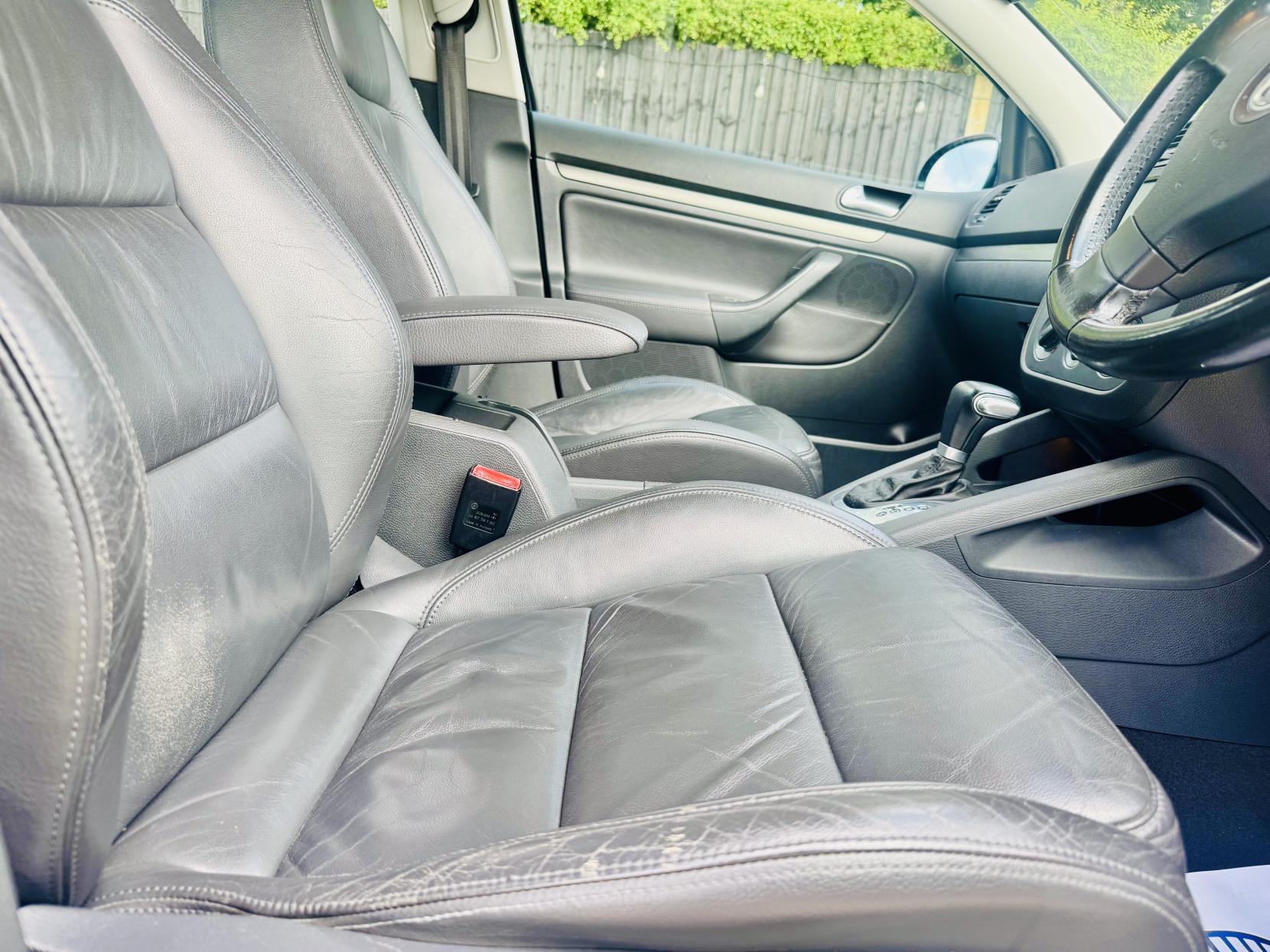 Volkswagen Golf 1.6 FSI SE Hatchback 5dr Petrol Automatic (185 g/km, 113 bhp)